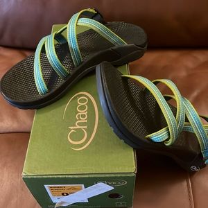 Brand new. Never worn, did not like the fit.